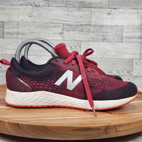 New Balance Womens Size 6 Fresh Foam Arishi V3 Red Running Shoes Boys Size 4.5 - Picture 14 of 16